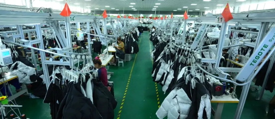 于田新聞 “家門(mén)口”辦起服裝廠，穩(wěn)崗就業(yè)有保障，助力鞋帽零售發(fā)展